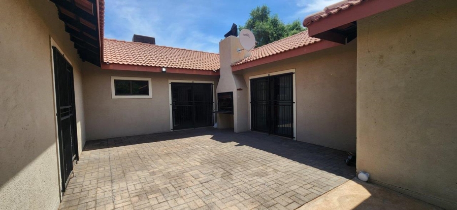 3 Bedroom Property for Sale in Middelpos Northern Cape